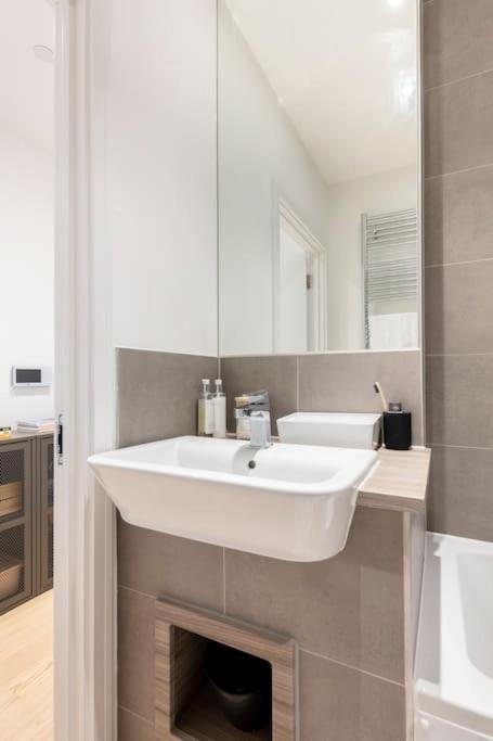 Cozy Flat In Hip East Londonアパートメント エクステリア 写真